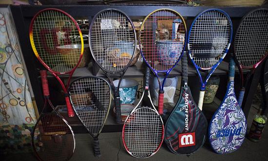 �DƬĬ�J���}