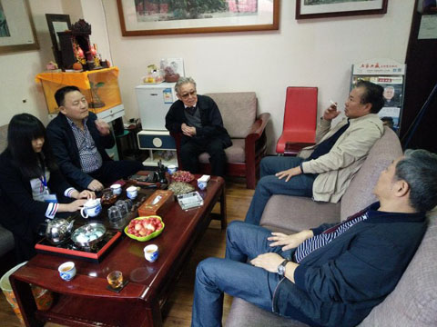 ����ƽ��ϯ�ͺ���ʡ���g(sh��)ԺԺ�L���^��������չ�[���kؓ(f��)؟(z��)�˹������H�н���